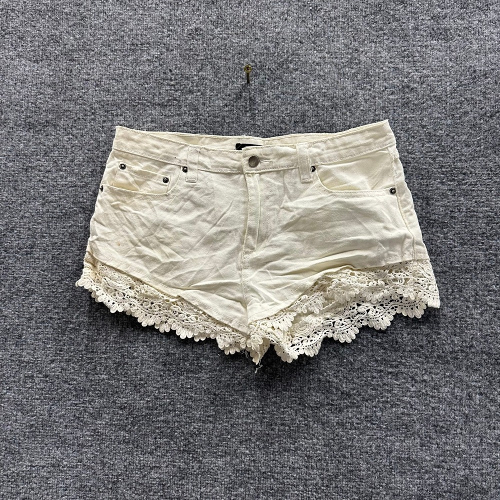 Forever 21 Shorts Womens Size 28 Cream Cotton Crochet Lace Trim Boho Denim